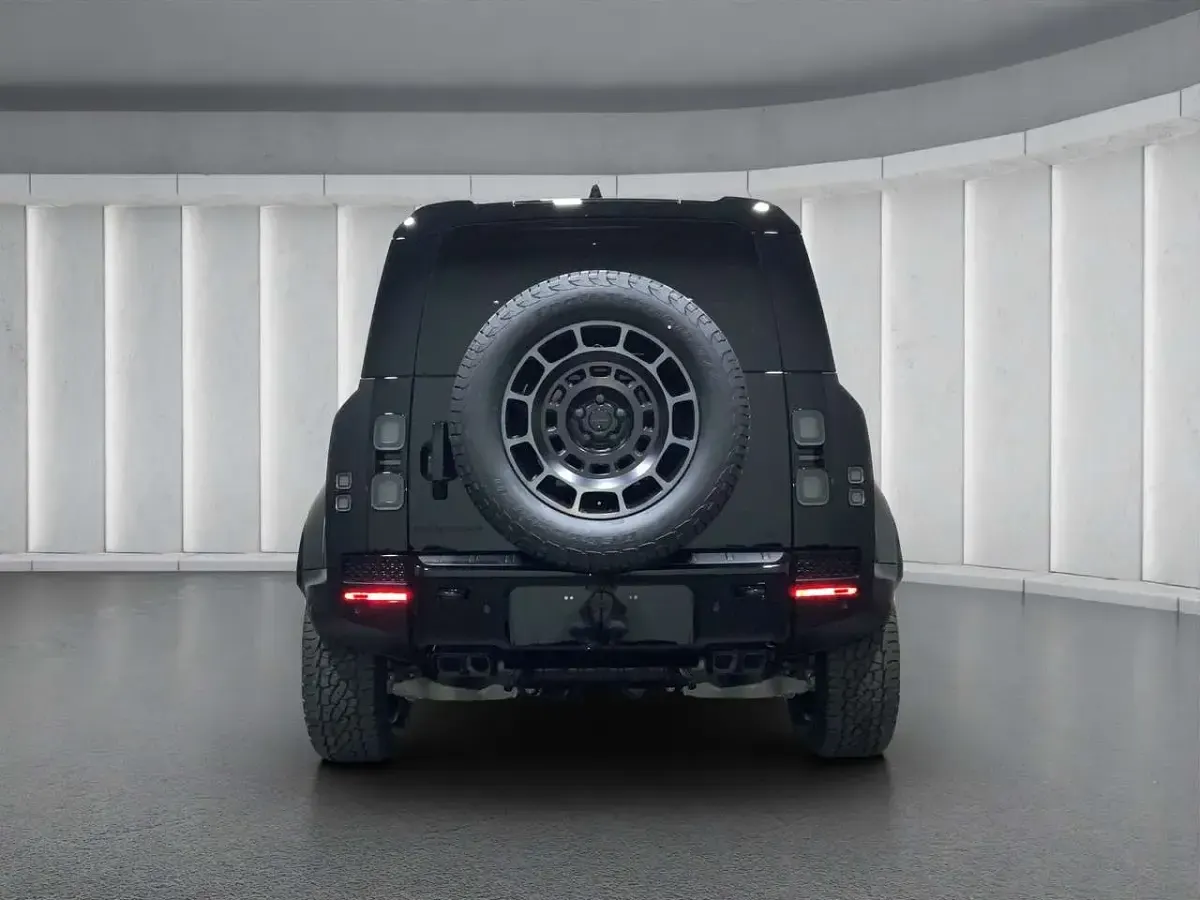 Neu Land Rover Defender 634 PS (466 kW) 2026 Schwarz SUV
