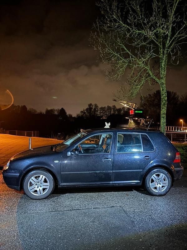 Gebraucht VW Golf IV 75 PS (55 kW) 2001 Schwarz Limousine