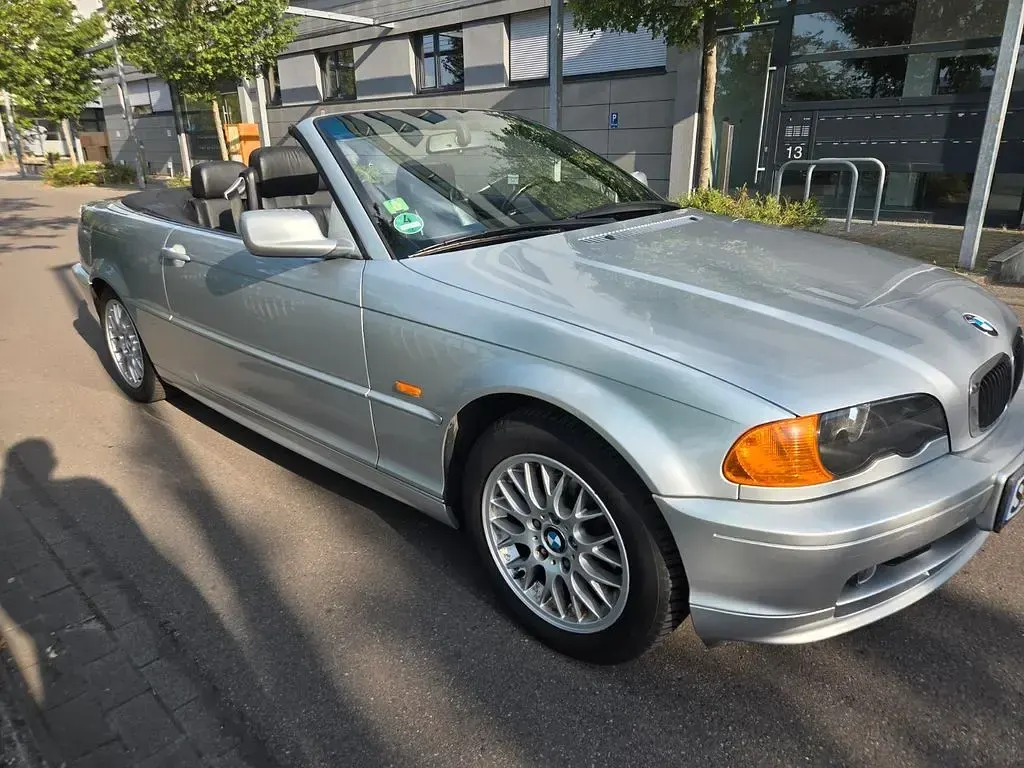 Gebraucht BMW 318 Cabriolet 143 PS (105 kW) 2003 Silber Cabrio