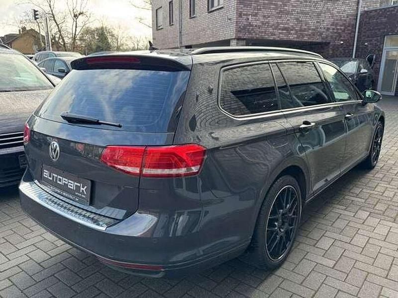 Gebraucht VW Passat Trendline 125 PS (91 kW) 2015 Grau Kombi