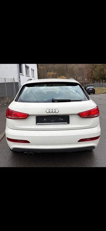 Gebraucht Audi Q3 140 PS (102 kW) 2011 Weiß SUV