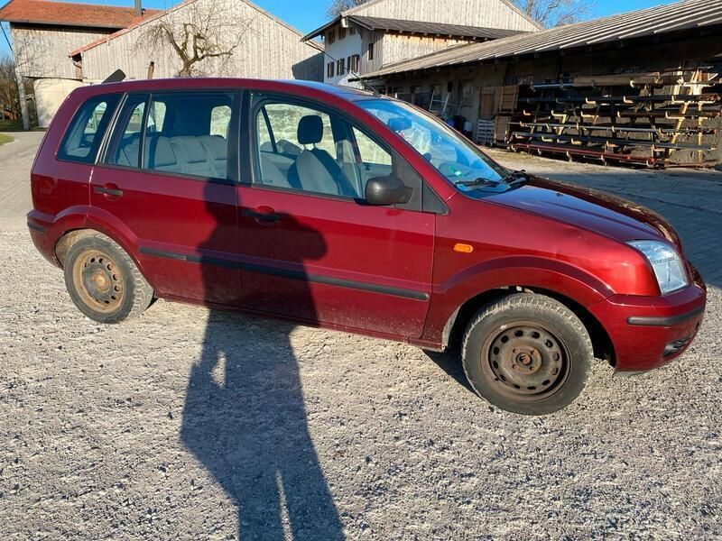 Rot Gebraucht 2003 Ford Fusion Kombi | 1.675 € (Fairer Preis) - Bild 1/3
