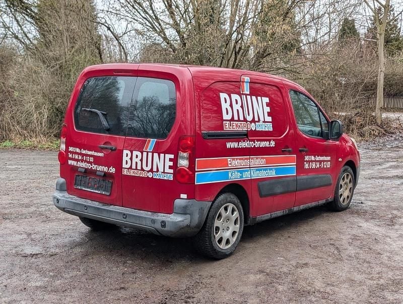 Gebraucht Peugeot Partner 90 PS (66 kW) 2008 Rot Van / Kleinbus