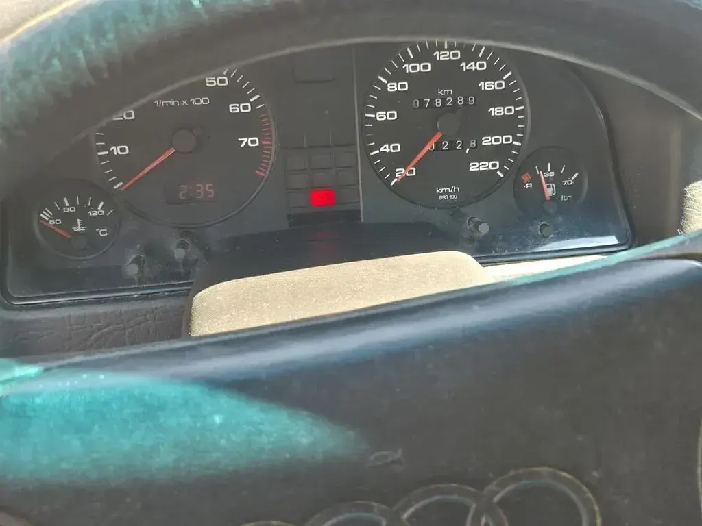 Käytetty Audi 80 90 HP (66 kW) 1991 Hopea Sedan
