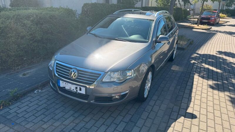 Silber Gebraucht 2008 VW Passat Highline Kombi | 2.800 € (Guter Preis) - Bild 1/4
