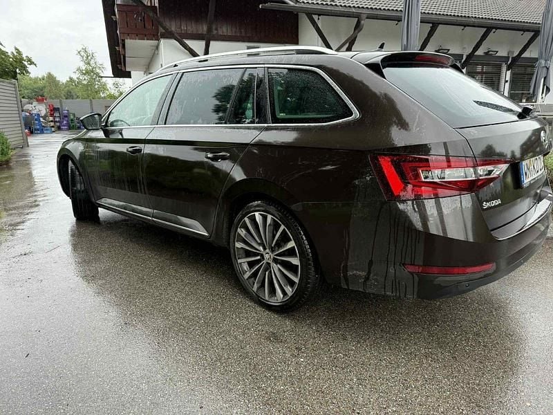 Gebraucht Skoda Superb Active 190 PS (139 kW) 2018 Braun Limousine