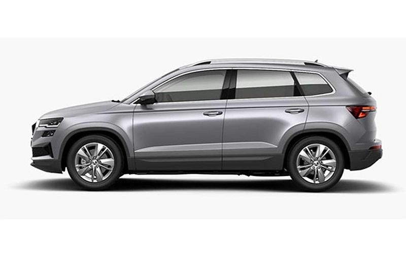 Neu Skoda Karoq Selection 150 PS (110 kW) 2025 Silber brillant metallic SUV