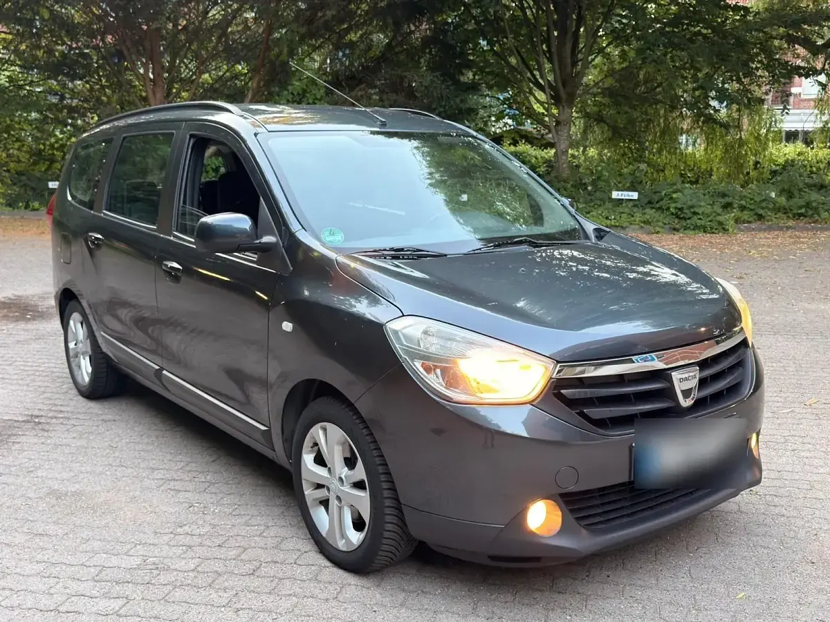 Gebraucht Dacia Lodgy 107 PS (78 kW) 2012 Grau Van / Kleinbus