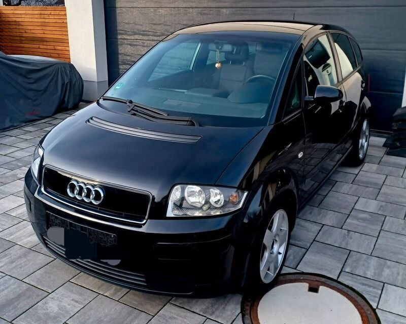 Silber Gebraucht 2002 Audi A2 Ambiente Kleinwagen | 8.499 € (Teuer) - Bild 1/4