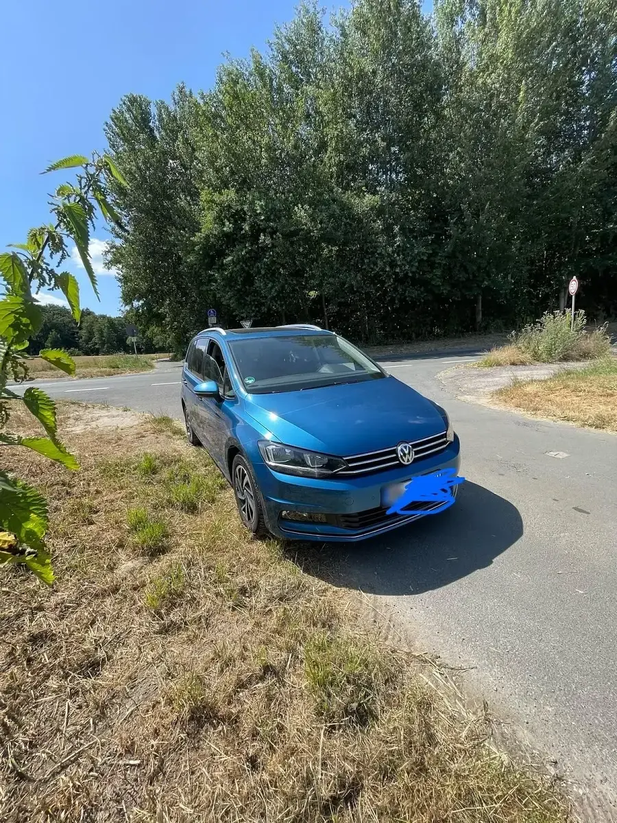 Gebraucht VW Touran 116 PS (85 kW) 2018 Blau Van / Kleinbus