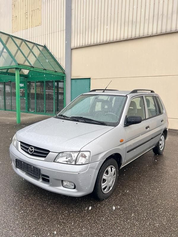 Gebraucht Mazda Demio 75 PS (55 kW) 2002 Silber Kleinwagen