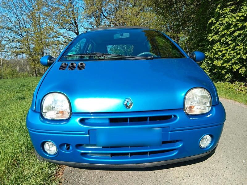 Second-hand Renault Twingo 75 CP (55 kW) 2004 Albastru Hatchback