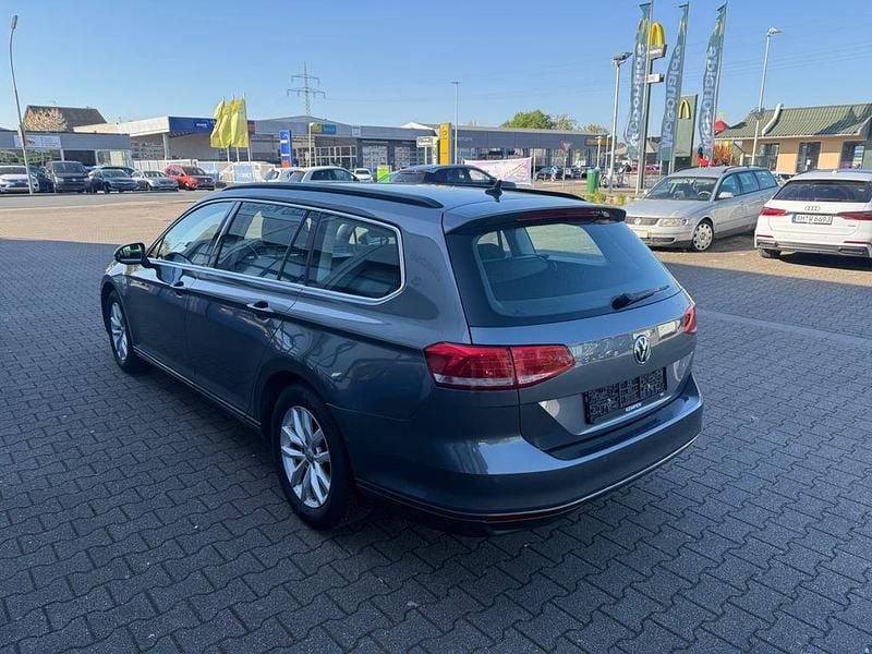 Gebraucht VW Passat Comfortline 150 PS (110 kW) 2015 Grau Limousine