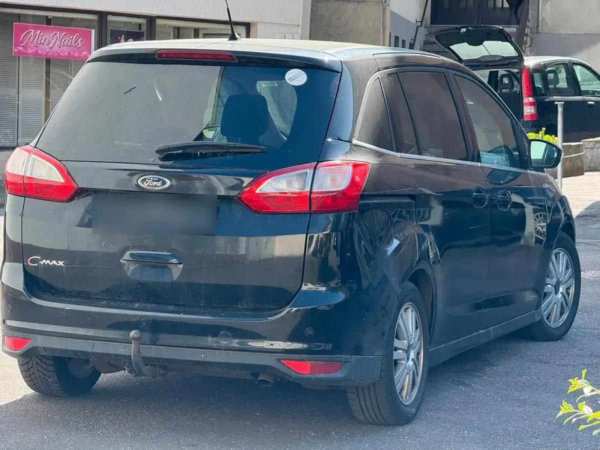 Gebraucht Ford Grand C-Max 140 PS (102 kW) 2013 Schwarz Van / Kleinbus