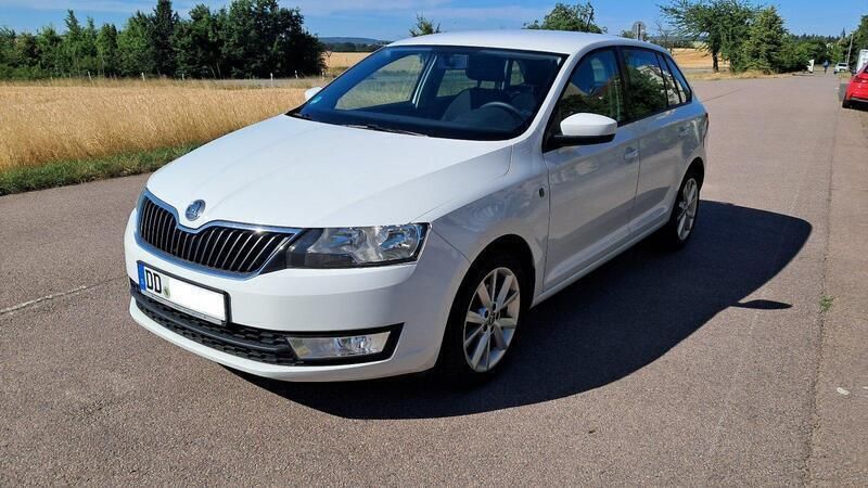 Weiß Gebraucht 2014 Skoda Rapid Ambition Limousine | 6.500 € (Fairer Preis) - Bild 1/4