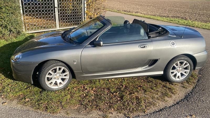 Gebraucht MG TF 135 PS (99 kW) 2005 Grau Cabrio