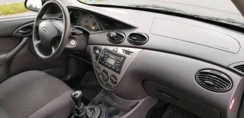 Schwarz Gebraucht 2004 Ford Focus Kleinwagen | 2.999 € (Teuer) - Bild 1/4