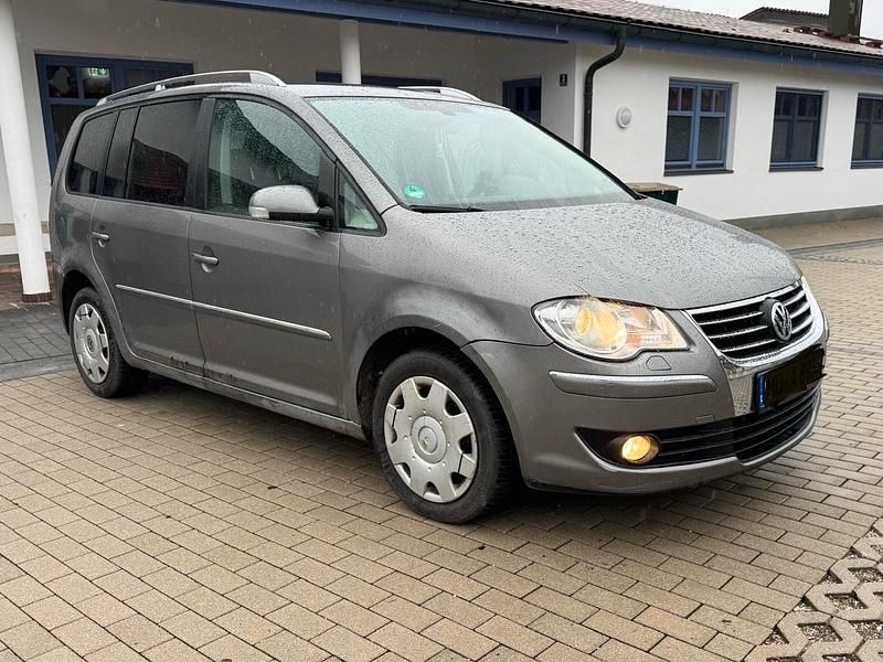 Gebraucht VW Touran 140 PS (102 kW) 2007 Grau Van / Kleinbus