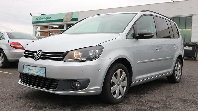 Reflexsilber metallic Gebraucht 2013 VW Touran Comfortline Van / Kleinbus | 5.990 € (Guter Preis) - Bild 1/4