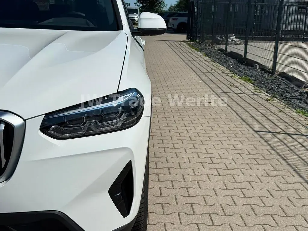Gebraucht BMW X3 Sport Line 190 PS (139 kW) 2024 Weiß SUV