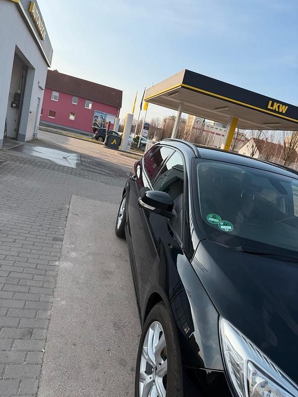 Gebraucht Ford Focus Champions Edition 125 PS (91 kW) 2013 Schwarz SUV