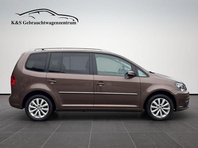 Gebraucht VW Touran Highline 140 PS (102 kW) 2011 Braun Van / Kleinbus