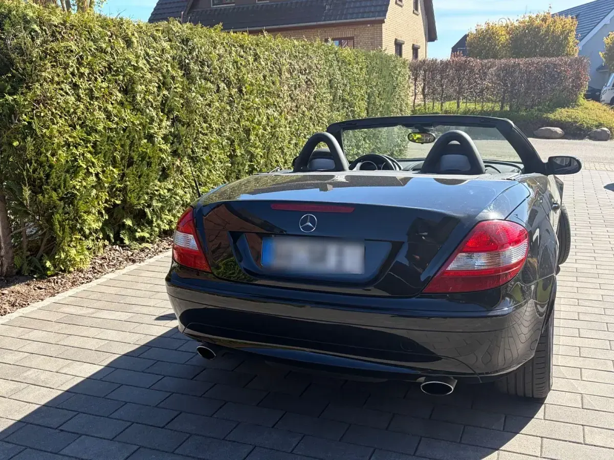 Gebraucht Mercedes SLK200 163 PS (119 kW) 2008 Schwarz Cabrio