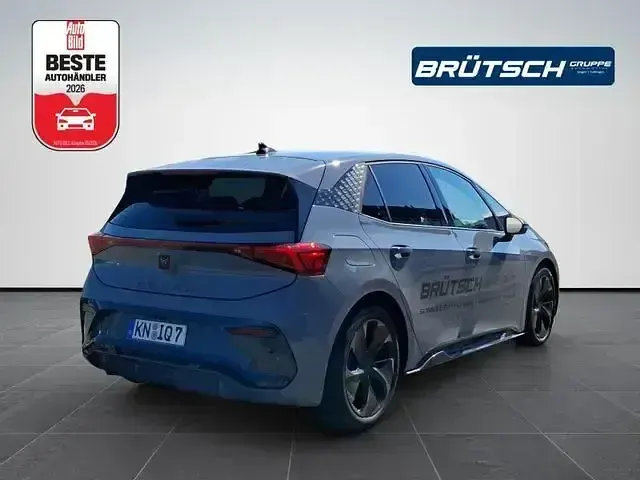 Gebraucht Cupra Born 150 kW (204 PS) 2024 Quasargrau metallic Kleinwagen