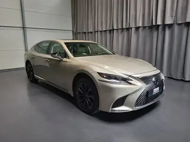 Gebraucht Lexus LS500h Luxury Line 359 PS (264 kW) 2018 Elastic ecru metallic Limousine