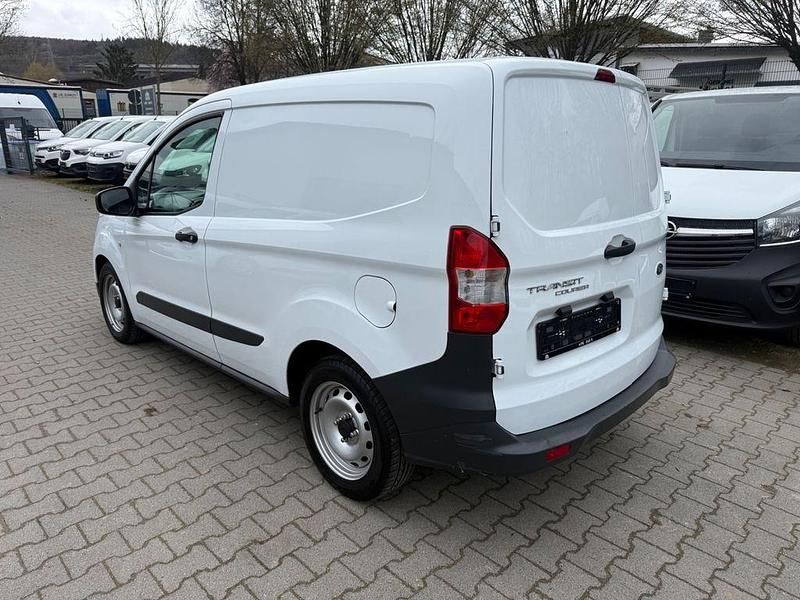Gebraucht Ford Transit 101 PS (74 kW) 2022 Weiß Van / Kleinbus
