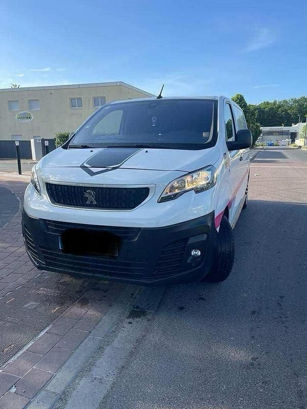 Weiß Gebraucht 2019 Peugeot Expert Van | 11.900 € (Guter Preis) - Bild 1/4