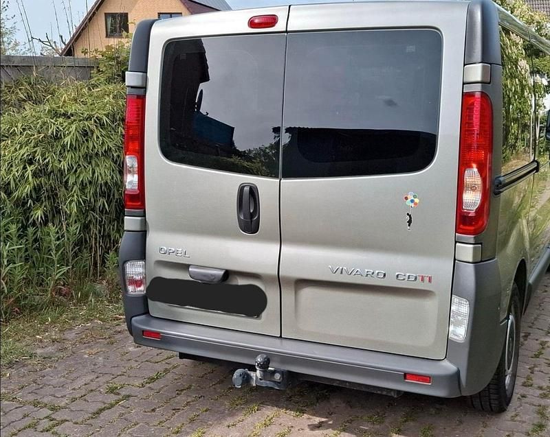 Gebraucht Opel Vivaro 114 PS (83 kW) 2014 Braun Van / Kleinbus
