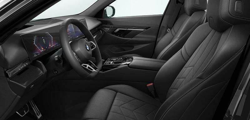 Gebraucht BMW 520 Comfort Edition 197 PS (144 kW) 2025 Schwarz Kombi