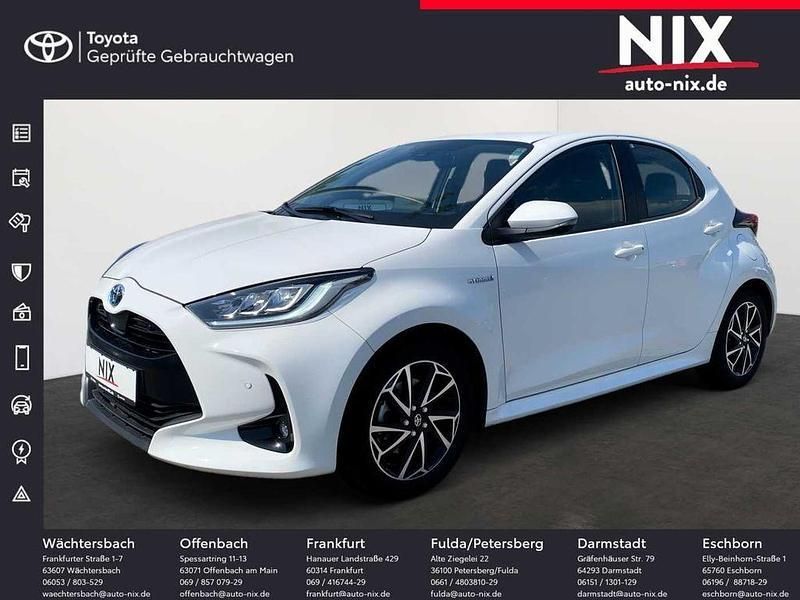 Weiß Gebraucht 2021 Toyota Yaris Hybrid Team Limousine | 17.590 € (Fairer Preis) - Bild 1/4