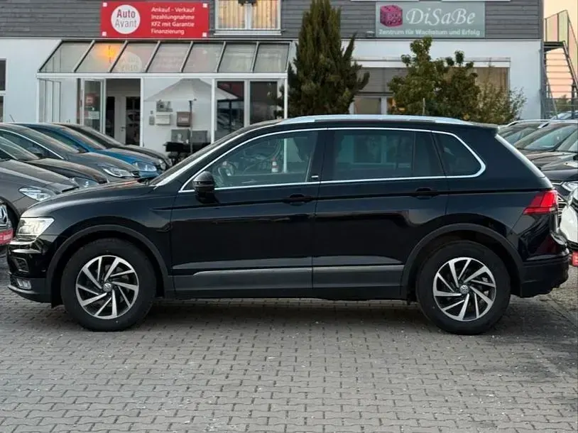 Gebraucht VW Tiguan Sound 150 PS (110 kW) 2017 Schwarz SUV