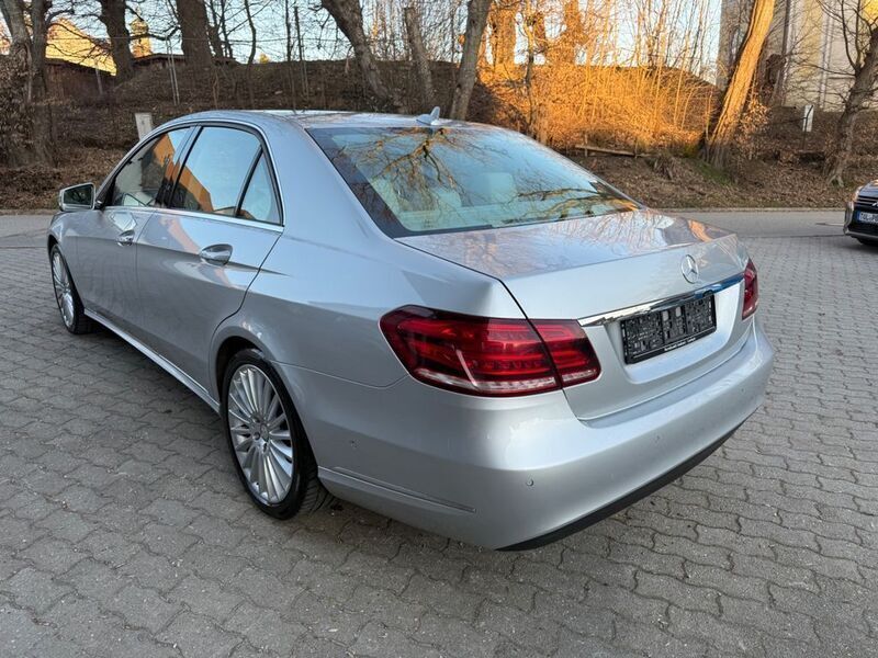 Gebraucht Mercedes E300 231 PS (169 kW) 2013 Silber Limousine