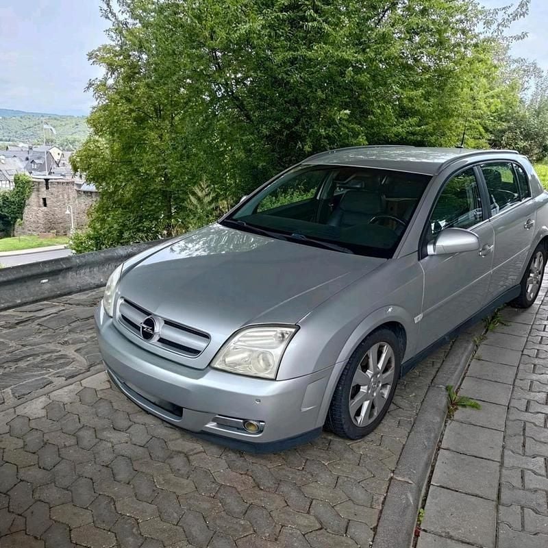 Grau Gebraucht 2003 Opel Signum Kombi | 1.650 € (Fairer Preis) - Bild 1/3