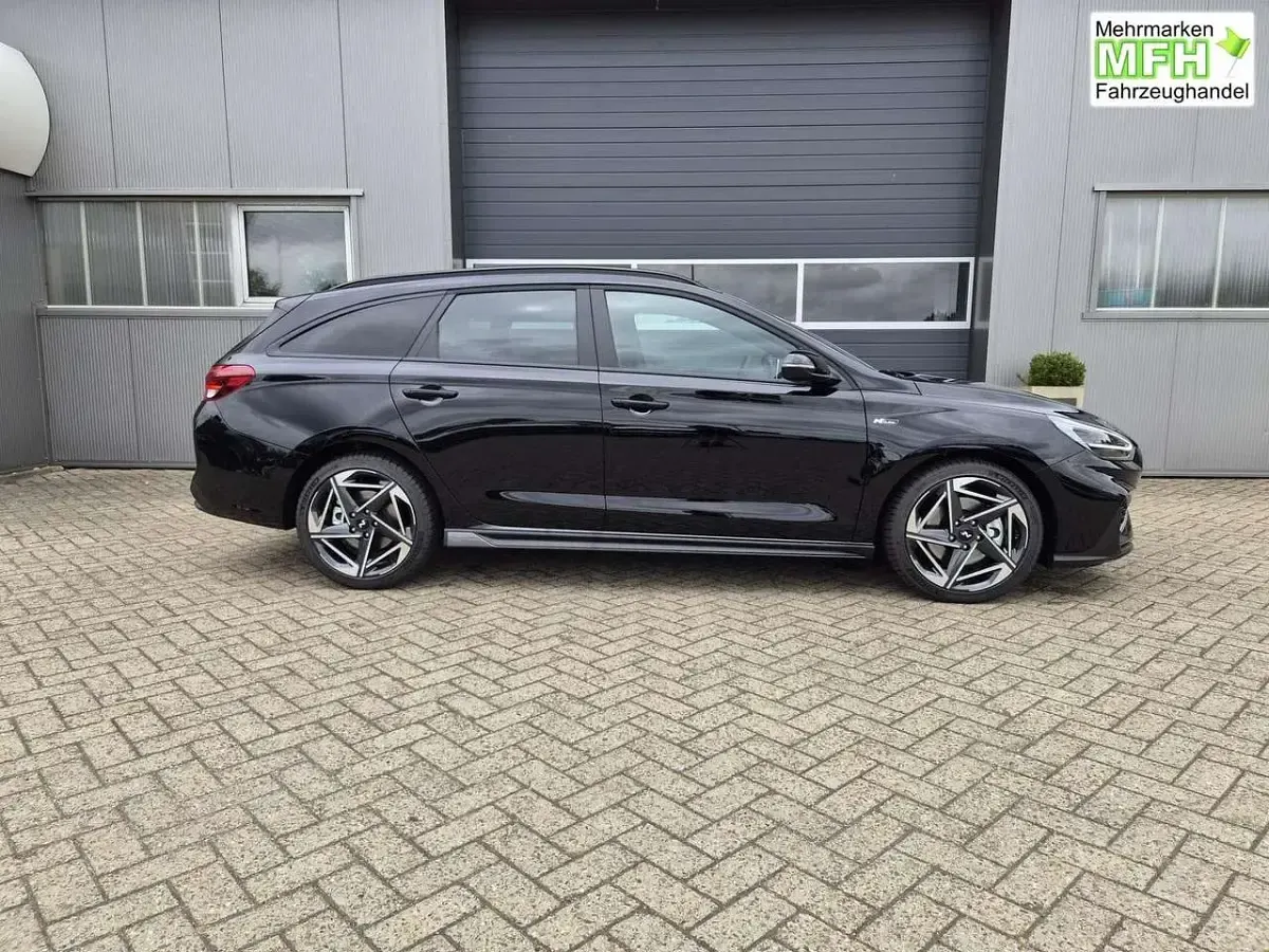 Neu Hyundai i30 N Line 150 PS (110 kW) 2026 Abyss black Kombi