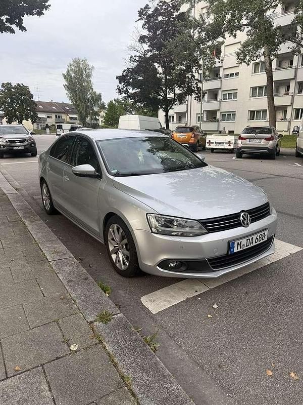 Gebraucht 2011 VW Jetta Highline Limousine | 8.200 € (Fairer Preis) - Bild 1/4