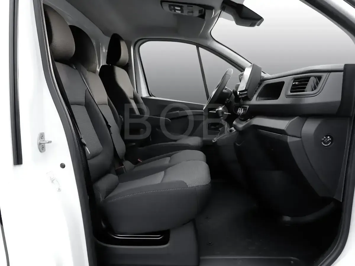 Gebraucht Renault Trafic Komfort 150 PS (110 kW) 2024 Weiß Van / Kleinbus