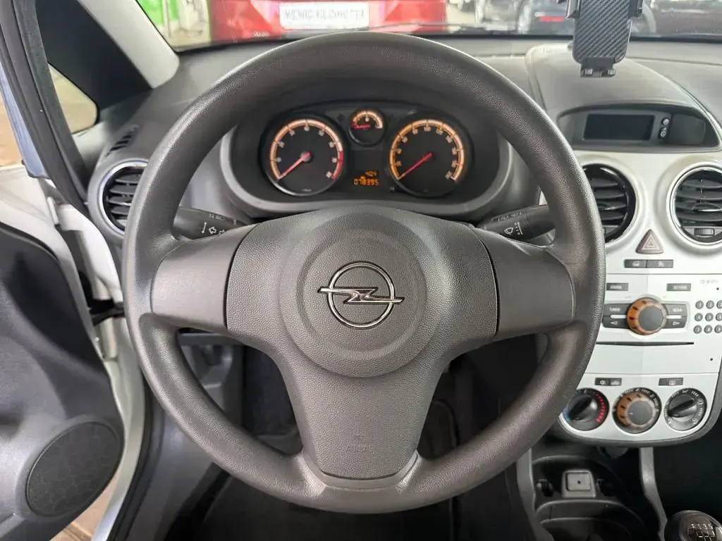Gebraucht Opel Corsa Selection 69 PS (50 kW) 2014 Weiß Kleinwagen