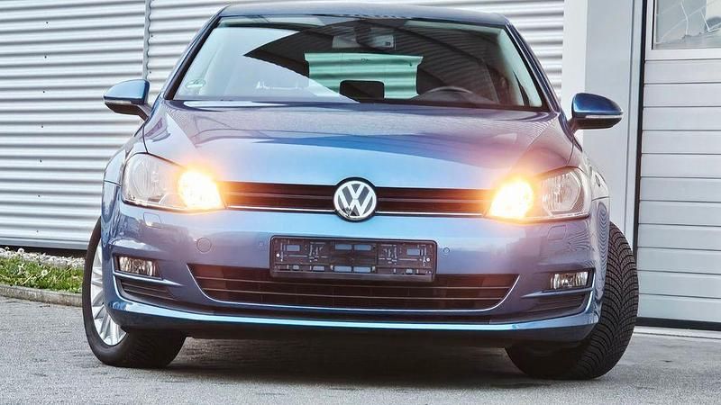 Gebraucht VW Golf VII Cup 105 PS (77 kW) 2014 Blau Limousine