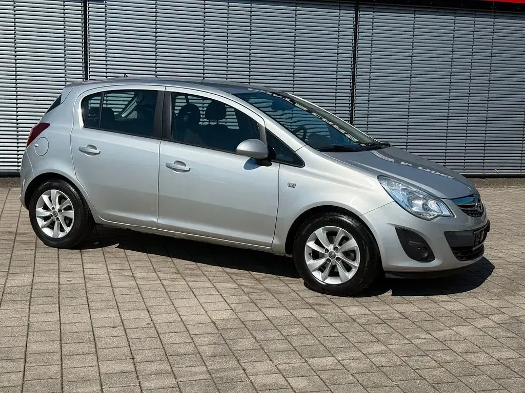 Gebraucht Opel Corsa Energy 86 PS (63 kW) 2014 Silber Kleinwagen