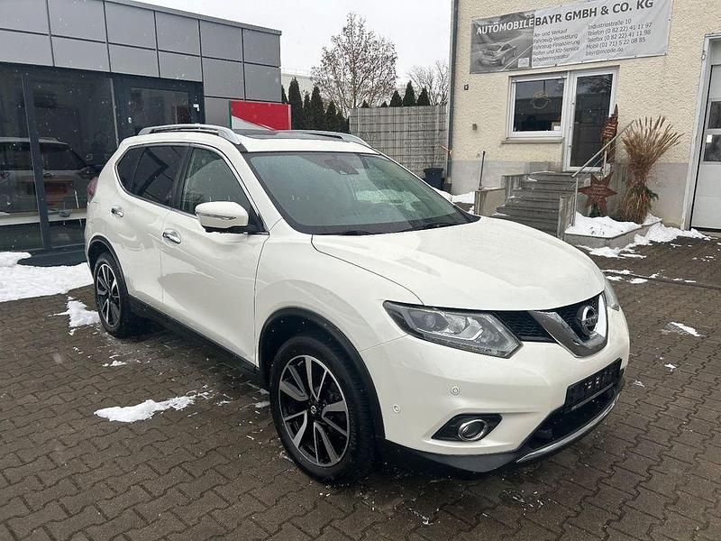 Weiß Gebraucht 2016 Nissan X-Trail Tekna SUV | 12.990 € (Guter Preis) - Bild 1/4