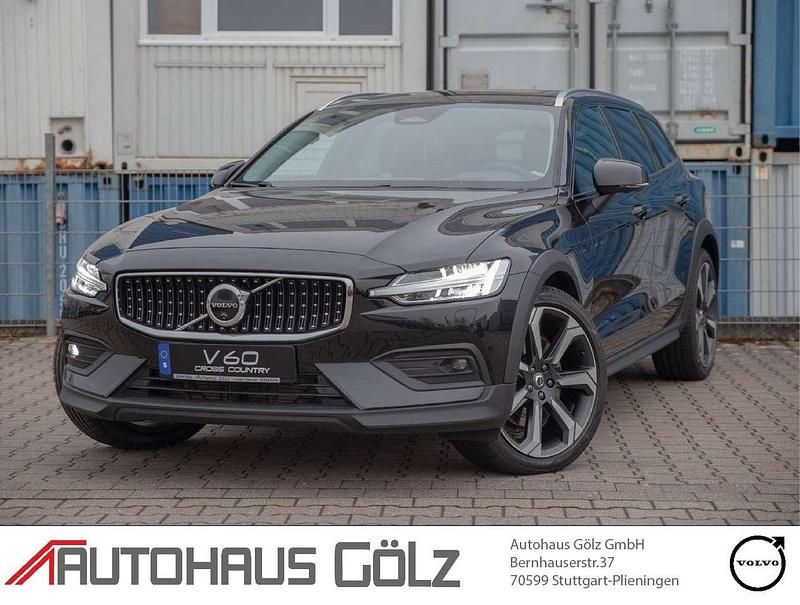 Onyx black / metallic Gebraucht 2024 Volvo V60 CC Ultimate Kombi | 44.975 € (Guter Preis) - Bild 1/4