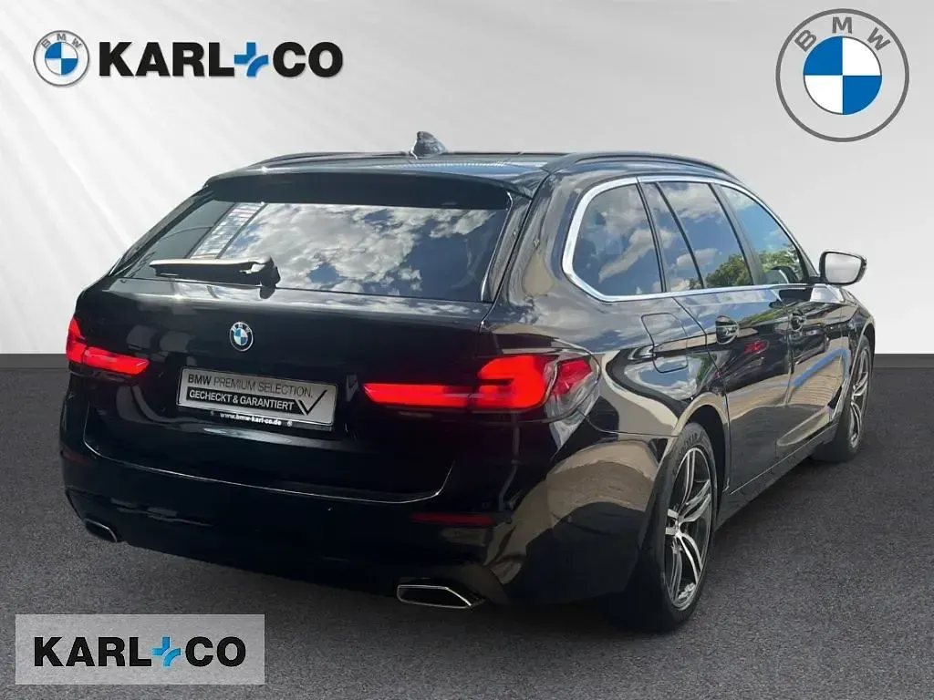 Gebraucht BMW 520 Sport Line 184 PS (135 kW) 2022 Schwarz Limousine