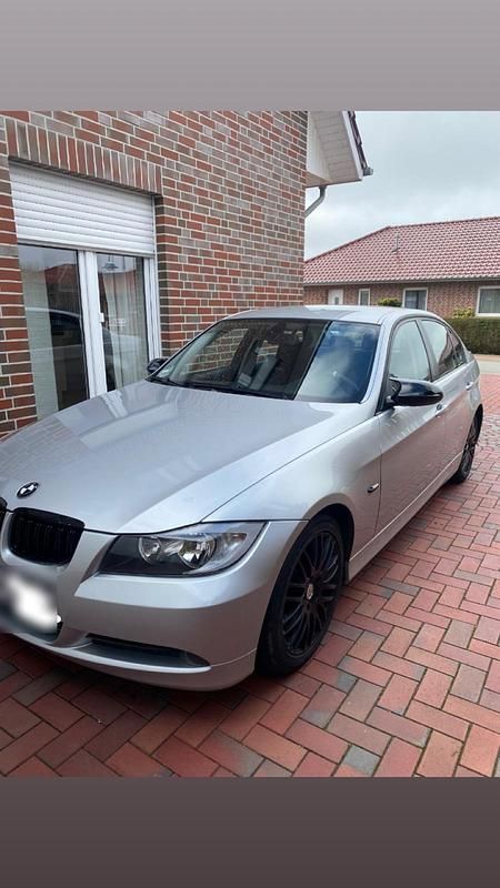 Gebraucht BMW 320 170 PS (125 kW) 2007 Silber Limousine