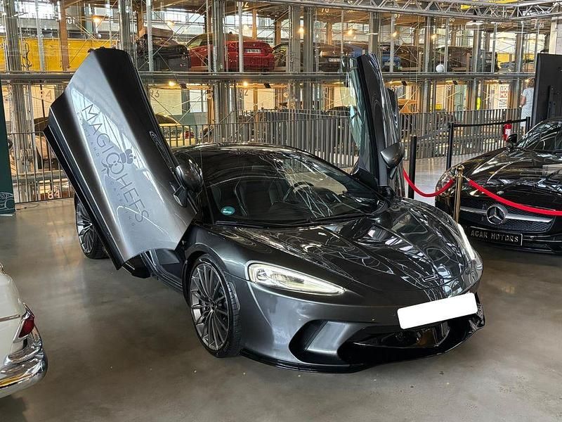 Grau Gebraucht 2021 McLaren GT | 144.990 € (Superpreis) - Bild 1/4