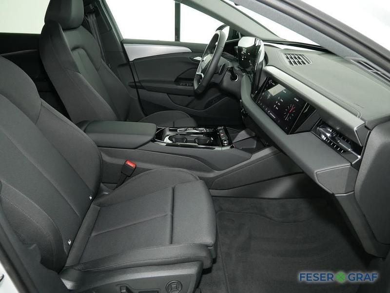 Gebraucht Audi A6 e-tron Ambiente 269 kW (367 PS) 2025 Gletscherweiß Kombi