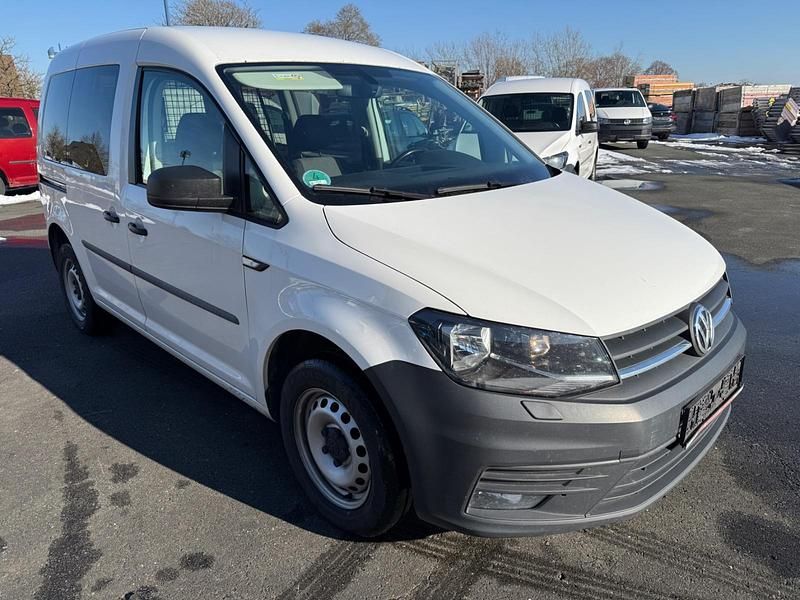 Gebraucht VW Caddy 102 PS (75 kW) 2020 Weiß Van / Kleinbus